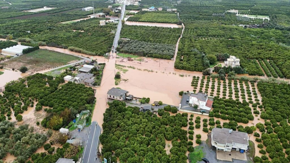 &Kappa;&rho;&alpha;&tau;&iota;&kappa;ή &alpha;&rho;&omega;&gamma;ή&hellip; &sigma;&tau;&omicron;&nu; &laquo;&pi;ά&gamma;&omicron;&raquo;: &Delta;ύ&omicron; &mu;ή&nu;&epsilon;&sigmaf; &mu;&epsilon;&tau;ά &tau;&eta; Byron, &omicron;&iota; &Lambda;ά&kappa;&omega;&nu;&epsilon;&sigmaf; &pi;&omicron;&lambda;ί&tau;&epsilon;&sigmaf; &pi;&alpha;&rho;&alpha;&mu;έ&nu;&omicron;&upsilon;&nu; &alpha;&kappa;ά&lambda;&upsilon;&pi;&tau;&omicron;&iota;