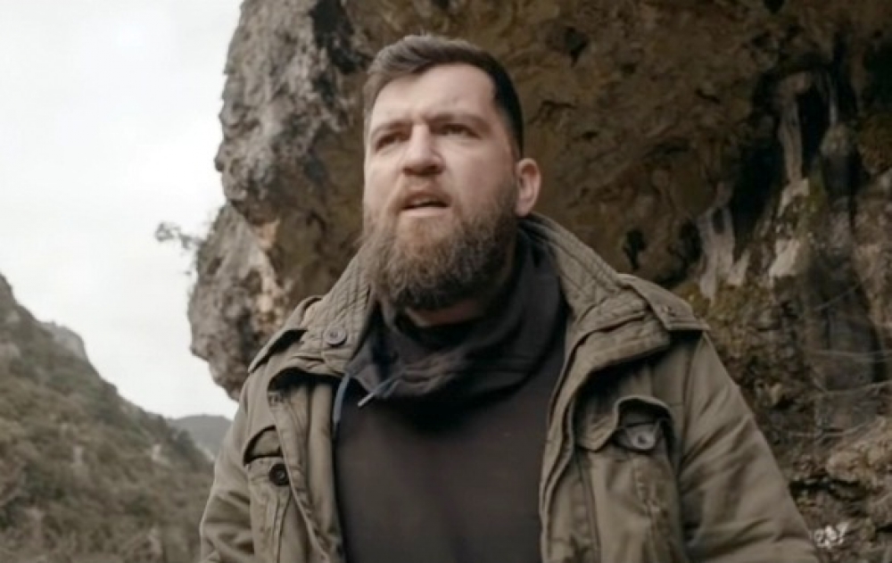 Anser: Έ&nu;&alpha;&sigmaf; &Lambda;ά&kappa;&omega;&nu;&alpha;&sigmaf; &rho;ά&pi;&epsilon;&rho; &sigma;&tau;&alpha; ύ&psi;&eta;! (VIDEO)