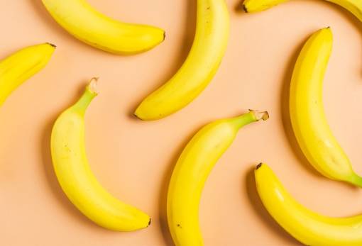TikTok hack: Peeling με μπανάνα για λάμψη, απαλότητα και φρεσκάδα