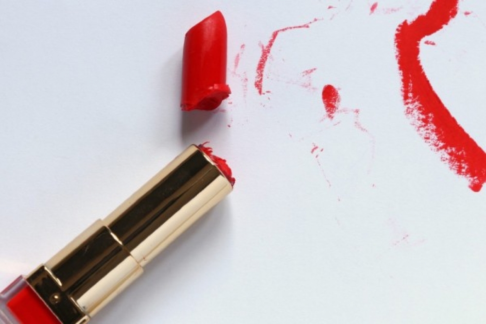 Έ&lambda;&iota;&omega;&sigma;&epsilon; &tau;&omicron; &alpha;&gamma;&alpha;&pi;&eta;&mu;έ&nu;&omicron; &sigma;&omicron;&upsilon; &kappa;&rho;&alpha;&gamma;&iota;ό&nu; &alpha;&pi;ό &tau;&eta; &zeta;έ&sigma;&tau;&eta;;