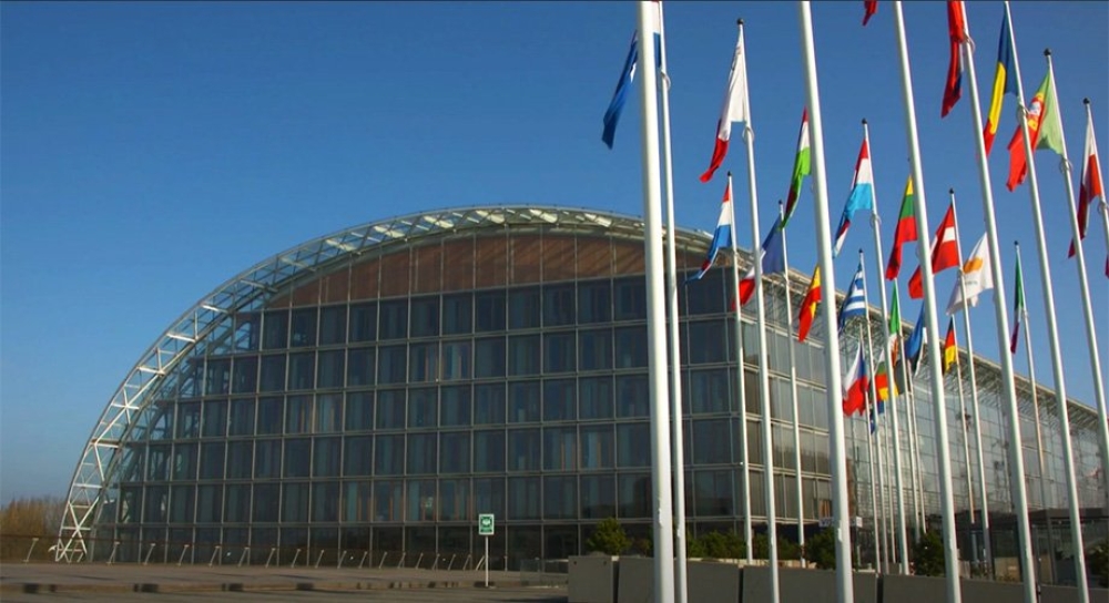 &Pi;&rho;&alpha;&kappa;&tau;&iota;&kappa;ή Ά&sigma;&kappa;&eta;&sigma;&eta; &sigma;&tau;&eta;&nu; &Epsilon;&upsilon;&rho;&omega;&pi;&alpha;ϊ&kappa;ή &Tau;&rho;ά&pi;&epsilon;&zeta;&alpha; &Epsilon;&pi;&epsilon;&nu;&delta;ύ&sigma;&epsilon;&omega;&nu;