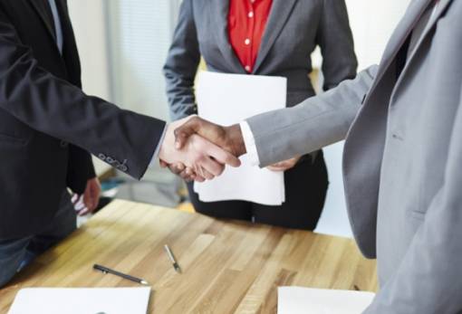 Περισσότερες προσλήψεις βλέπουν οι εργοδότες για το δ' τρίμηνο