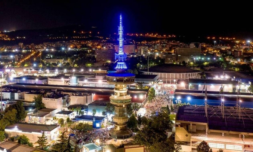 &Eta; &Pi;&epsilon;&lambda;&omicron;&pi;ό&nu;&nu;&eta;&sigma;&omicron;&sigmaf; &tau;&iota;&mu;ώ&mu;&epsilon;&nu;&eta; &Pi;&epsilon;&rho;&iota;&phi;έ&rho;&epsilon;&iota;&alpha; &sigma;&tau;&eta;&nu; 85&eta; &Delta;&Epsilon;&Theta;