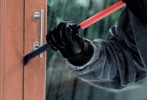 «Άνοιξαν» 2 σπίτια τη Μ. Παρασκευή στη Σπάρτη