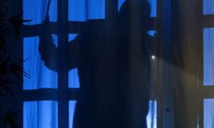&Kappa;&omicron;&upsilon;&kappa;&omicron;&upsilon;&lambda;&omicron;&phi;ό&rho;&omicron;&iota; &laquo;&tau;&rho;ύ&pi;&omega;&sigma;&alpha;&nu;&raquo; &mu;&epsilon;&sigma;&rsquo; &sigma;&tau;&eta; &nu;ύ&chi;&tau;&alpha;  &sigma;&epsilon; &sigma;&pi;ί&tau;&iota; &eta;&lambda;&iota;&kappa;&iota;&omega;&mu;έ&nu;&eta;&sigmaf; &sigma;&tau;&omicron; &Gamma;&epsilon;&omega;&rho;&gamma;ί&tau;&sigma;&iota;