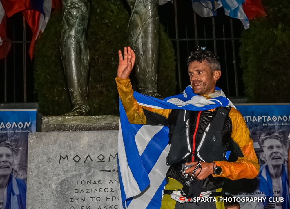 &Phi;. &Zeta;&eta;&sigma;&iota;&mu;ό&pi;&omicron;&upsilon;&lambda;&omicron;&sigmaf;: &laquo;To &Sigma;&pi;ά&rho;&tau;&alpha;&theta;&lambda;&omicron;&nu; &epsilon;ί&nu;&alpha;&iota; &alpha;&gamma;ώ&nu;&alpha;&sigmaf; &psi;&upsilon;&chi;ή&sigmaf;&raquo;