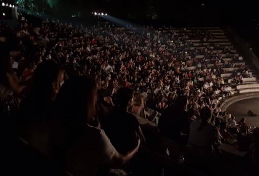 «Είναι βιαστής…»