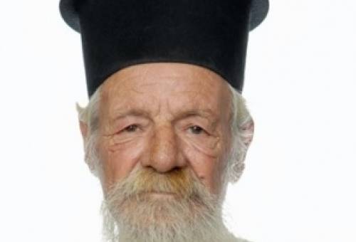 Απεβίωσε ο κληρικός π. Σπυρίδωνας Καλομοίρης