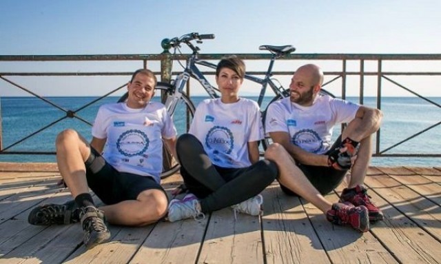  &laquo;Ά&theta;&lambda;&omicron;&sigmaf;&raquo; 1000 &mu;&iota;&lambda;ί&omega;&nu; &gamma;&iota;&alpha; &tau;&alpha; &pi;&alpha;&iota;&delta;&iota;ά &tau;&eta;&sigmaf; &laquo;&Phi;&lambda;ό&gamma;&alpha;&sigmaf;&raquo;