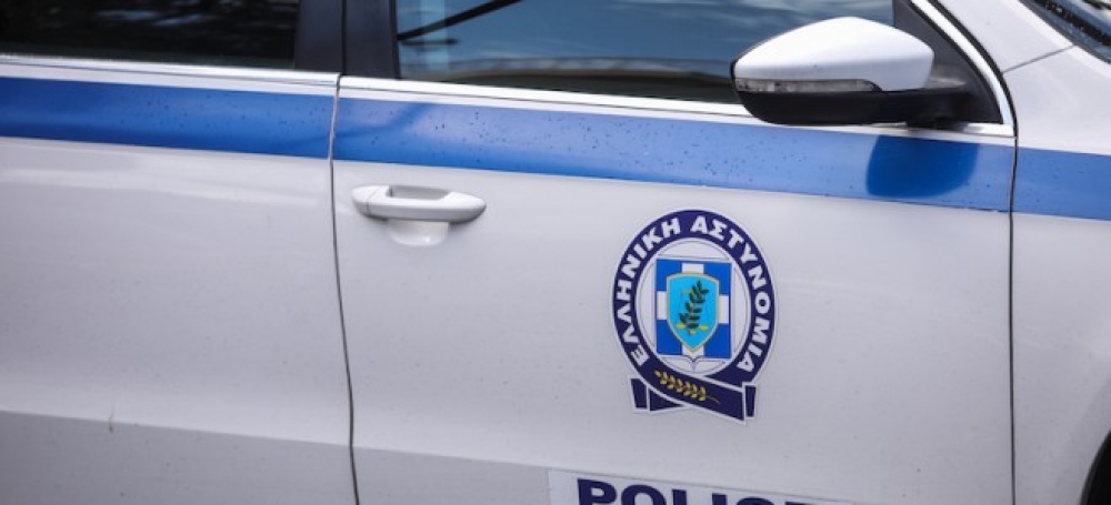 Ά&nu;&delta;&rho;&alpha;&sigmaf; έ&theta;&epsilon;&sigma;&epsilon; &tau;έ&lambda;&omicron;&sigmaf; &sigma;&tau;&eta; &zeta;&omega;ή &tau;&omicron;&upsilon; &sigma;&tau;&omicron; &Pi;&epsilon;&rho;&iota;&sigma;&tau;έ&rho;&iota; &Delta;. &Epsilon;&upsilon;&rho;ώ&tau;&alpha;