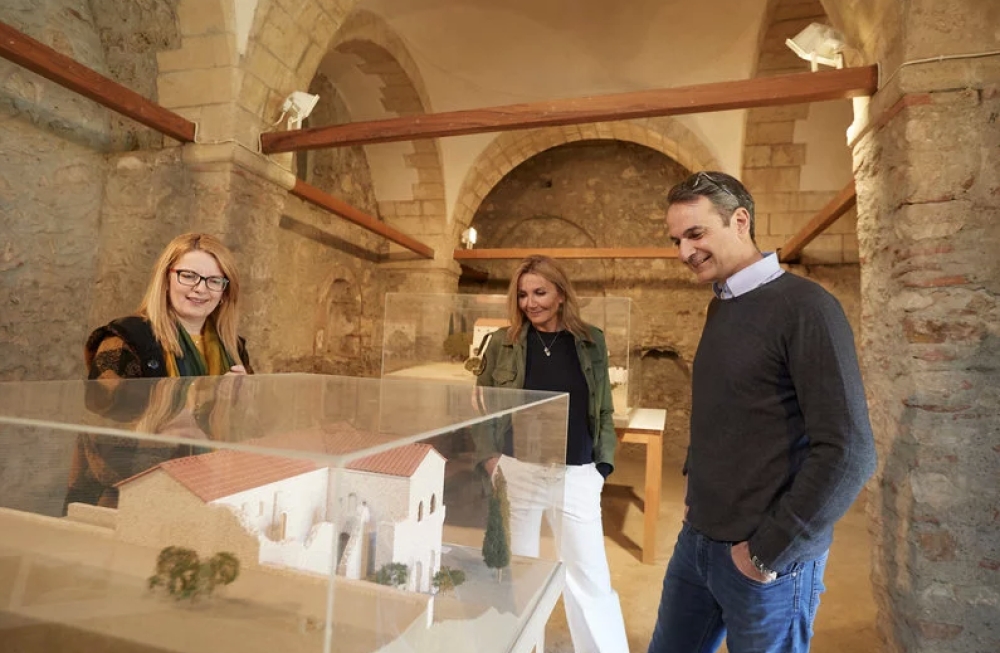 &laquo;&Alpha;&nu;&omicron;ί&gamma;&epsilon;&iota;&raquo; &tau;&alpha; &Pi;&alpha;&lambda;ά&tau;&iota;&alpha; &tau;&omicron;&upsilon; &Mu;&upsilon;&sigma;&tau;&rho;ά &omicron; &Pi;&rho;&omega;&theta;&upsilon;&pi;&omicron;&upsilon;&rho;&gamma;ό&sigmaf;