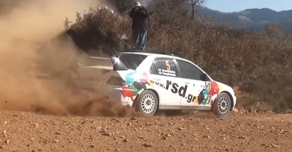 &Epsilon;&pi;&iota;&sigma;&tau;&rho;έ&phi;&epsilon;&iota; &sigma;&tau;&omicron;&nu; &Pi;ά&rho;&nu;&omega;&nu;&alpha; &tau;&omicron; &Rho;ά&lambda;&lambda;&upsilon; &Sigma;&pi;&rho;&iota;&nu;&tau; &laquo;&Mu;&omicron;&lambda;ώ&nu; &Lambda;&alpha;&beta;έ&raquo;