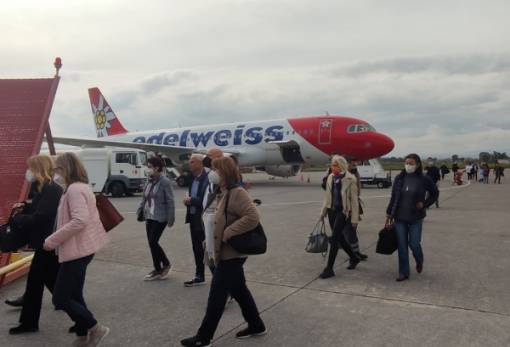 Στην Καλαμάτα οι πρώτες τουριστικές πτήσεις