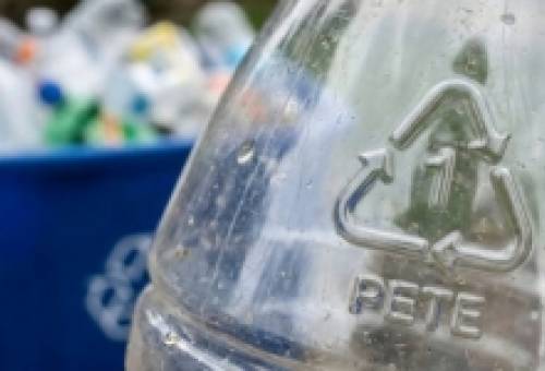 Τι σημαίνουν τα τρίγωνα στις πλαστικές συσκευασίες