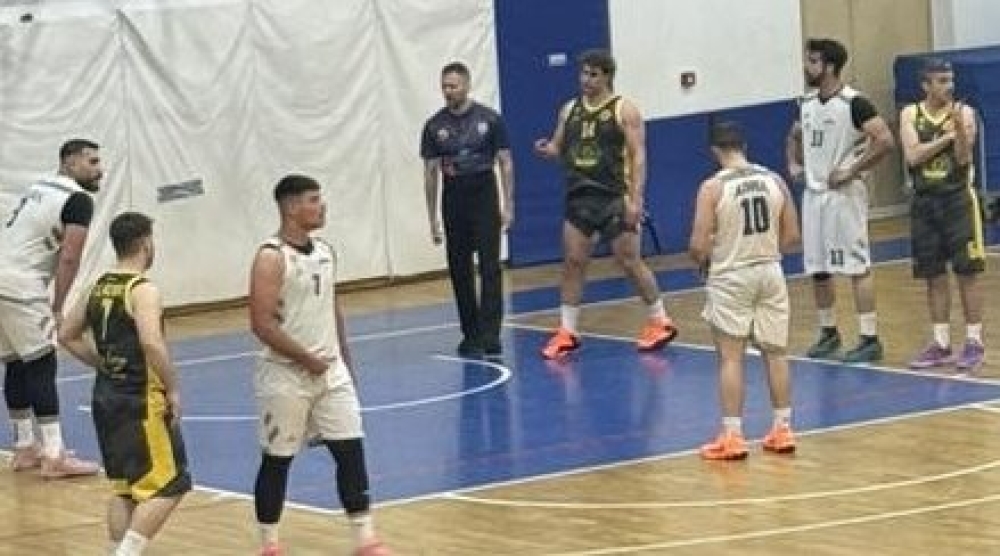 &Alpha;1&rsquo; &Epsilon;&Kappa;&Alpha;&Sigma;&Kappa;&Epsilon;&Nu;&Omicron;&Pi;: &Mu;&epsilon; ά&nu;&epsilon;&tau;&epsilon;&sigmaf; &nu;ί&kappa;&epsilon;&sigmaf; &sigma;&upsilon;&nu;έ&chi;&iota;&sigma;&alpha;&nu; &Alpha;&Pi;&Omicron;&Epsilon;&Lambda; &kappa;&alpha;&iota; &Sigma;&pi;&alpha;&rho;&tau;&iota;&alpha;&tau;&iota;&kappa;ό&sigmaf;