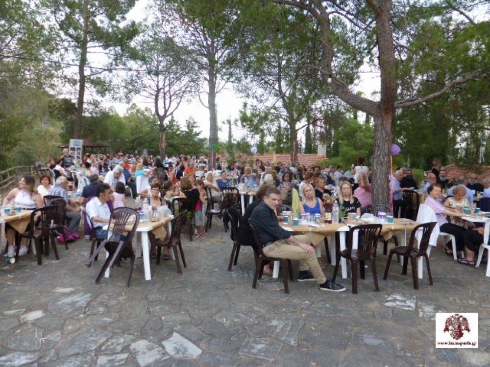 &Alpha;&gamma;ά&pi;&eta; &kappa;&iota; &alpha;&lambda;&lambda;&eta;&lambda;&epsilon;&gamma;&gamma;ύ&eta; &gamma;&iota;&alpha; 25&eta; &chi;&rho;&omicron;&nu;&iota;ά &alpha;&pi;ό &tau;&eta;&nu; &epsilon;&nu;&omicron;&rho;ί&alpha; &Kappa;&omicron;&kappa;&kappa;&iota;&nu;ό&rho;&alpha;&chi;&eta;&sigmaf;