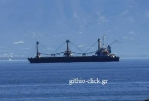 Παραμένει στο Γύθειο το πλοίο που παρουσίασε βλάβη