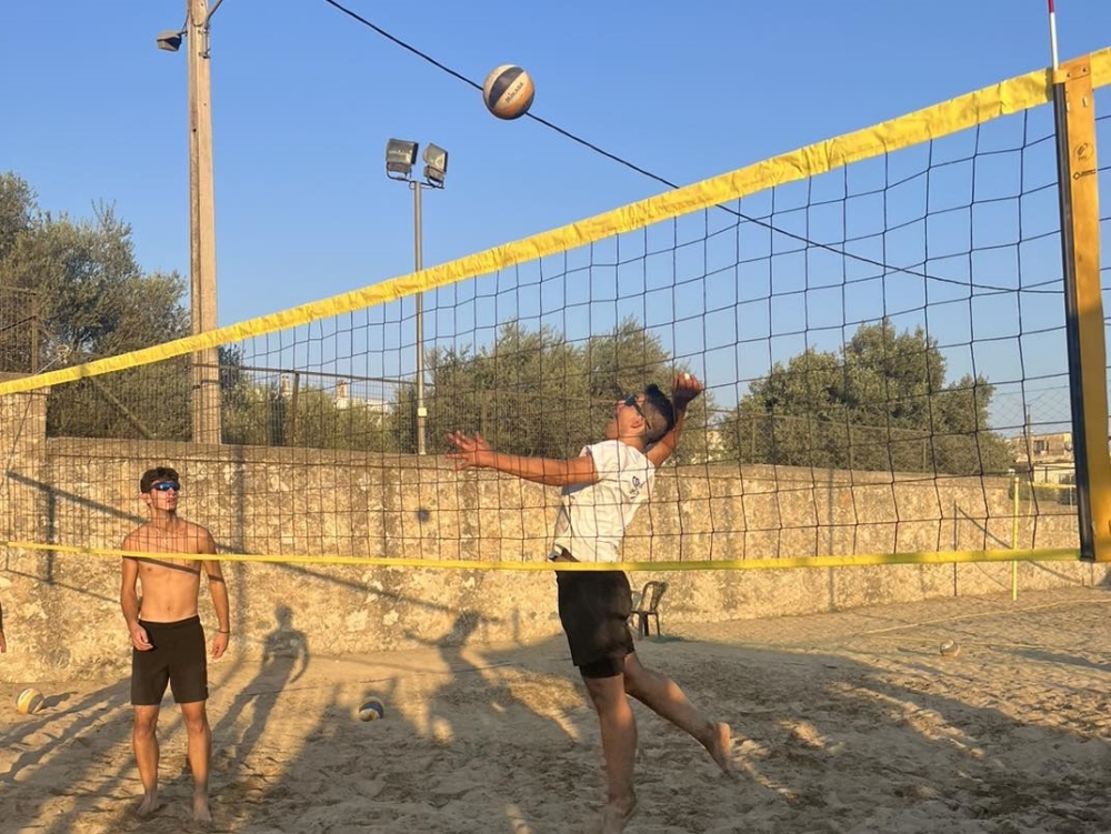 &Mu;&omicron;&nu;&alpha;&delta;&iota;&kappa;έ&sigmaf; &phi;ά&sigma;&epsilon;&iota;&sigmaf; &sigma;&tau;&omicron; &phi;&iota;&lambda;έ &tau;&omicron;&upsilon; 12&omicron;&upsilon; &laquo;Spartan Beach Volleyball&raquo; (&Phi;&Omega;&Tau;&Omicron;)