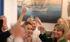 &Mu;&epsilon;&tau;ά &tau;&omicron;&nu; &pi;&rho;&omicron;ϋ&pi;&omicron;&lambda;&omicron;&gamma;&iota;&sigma;&mu;ό &tau;&omicron; &laquo;&lsquo;&rho;&iota;&xi;&alpha;&nu; έ&xi;&omega;&raquo; &mu;&epsilon; &psi;&alpha;&rho;ά&kappa;&iota; &kappa;&alpha;&iota; &kappa;&omicron;&upsilon;&beta;έ&nu;&tau;&alpha; &sigma;&tau;&omicron; &Pi;&Alpha;&Sigma;&Omicron;&Kappa;