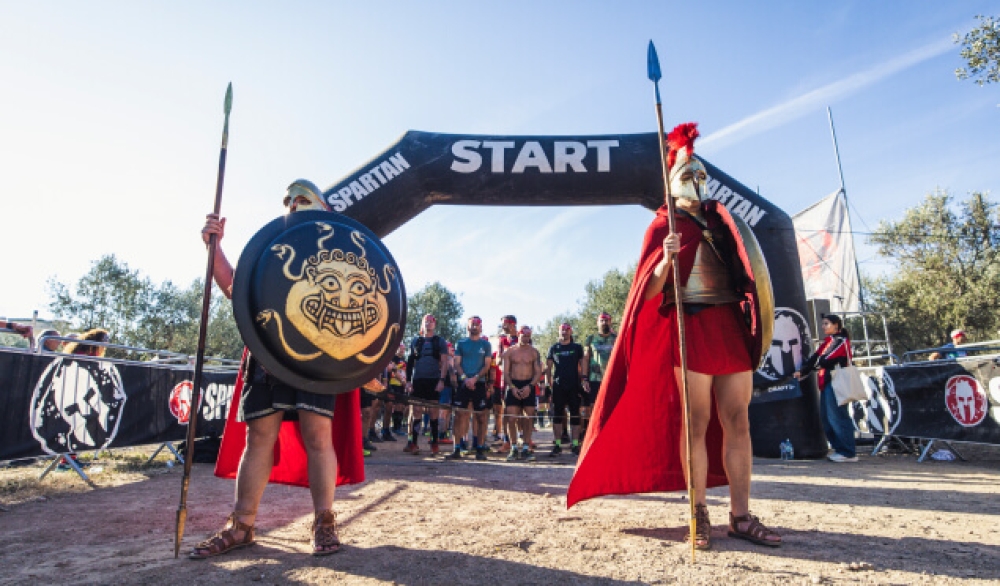&Epsilon;&nu;&tau;ά&xi;&epsilon;&iota; &epsilon;ί&mu;&alpha;&sigma;&tau;&epsilon;, Spartan Race;