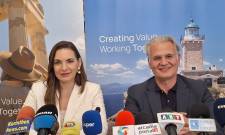 Έ&nu;&alpha;&sigmaf; &pi;&rho;&omicron;&omicron;&rho;&iota;&sigma;&mu;ό&sigmaf;, &mu;ί&alpha; &tau;&alpha;&upsilon;&tau;ό&tau;&eta;&tau;&alpha; &eta; &Pi;&epsilon;&lambda;&omicron;&pi;ό&nu;&nu;&eta;&sigma;&omicron;&sigmaf;