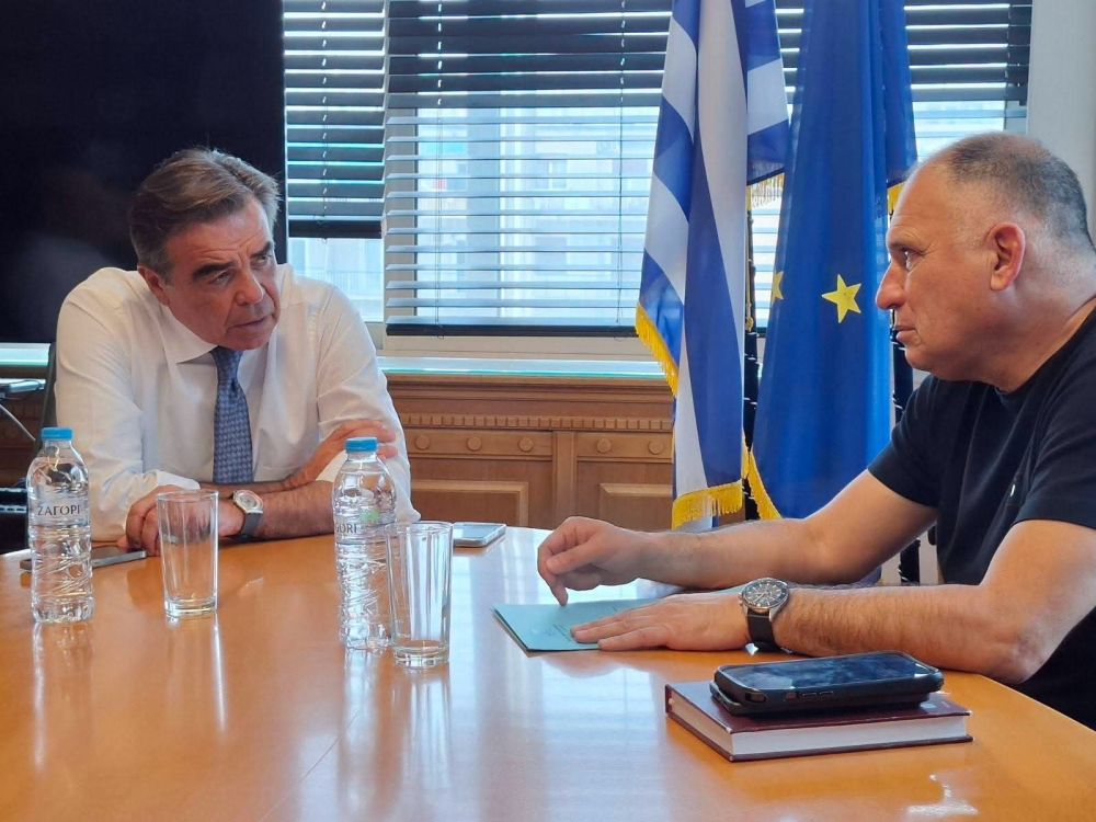 &Sigma;&tau;&omicron;&nu; &upsilon;&pi;&omicron;&upsilon;&rho;&gamma;ό &Alpha;&Alpha;&Tau; &Mu;. &Sigma;&chi;&omicron;&iota;&nu;ά &gamma;&iota;&alpha; &tau;&omicron; &epsilon;&lambda;&alpha;&iota;ό&lambda;&alpha;&delta;&omicron; &omicron; &Kappa;&rho;&eta;&tau;&iota;&kappa;ό&sigmaf;