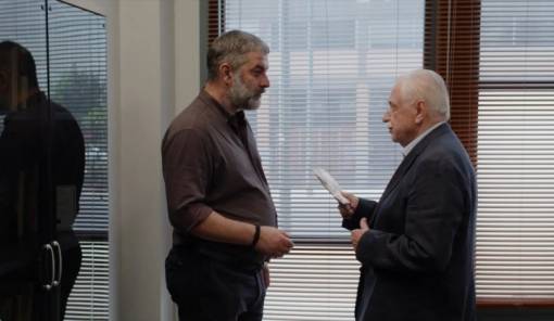 &Sigma;&epsilon; &rho;ό&lambda;&omicron; έ&kappa;&pi;&lambda;&eta;&xi;&eta; &omicron; &Sigma;&tau;&alpha;ύ&rho;&omicron;&sigmaf; &Mu;&pi;έ&nu;&omicron;&sigmaf; &sigma;&tau;&eta; &nu;έ&alpha; &tau;&alpha;&iota;&nu;ί&alpha; &tau;&omicron;&upsilon; &Omicron;&iota;&kappa;&omicron;&nu;&omicron;&mu;ί&delta;&eta;