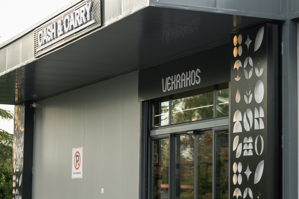 &Nu;έ&omicron; VEKRAKOS Cash and Carry &kappa;&alpha;&tau;ά&sigma;&tau;&eta;&mu;&alpha; &sigma;&tau;&alpha; &Alpha;&lambda;έ&sigma;&iota;&alpha; &Sigma;&pi;ά&rho;&tau;&eta;&sigmaf;