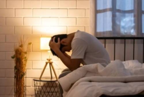 Οι 8 στους 10 άνδρες αποφεύγουν να μιλήσουν για την ψυχική τους υγεία