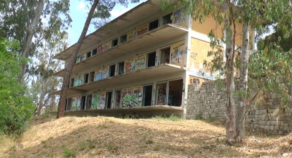 &Nu;έ&alpha; &chi;&rho;&eta;&mu;&alpha;&tau;&omicron;&delta;ό&tau;&eta;&sigma;&eta; &laquo;&Xi;&epsilon;&nu;ί&alpha;&raquo; &kappa;&alpha;&iota; &alpha;&theta;&lambda;&eta;&tau;&iota;&kappa;έ&sigmaf; &upsilon;&pi;&omicron;&delta;&omicron;&mu;έ&sigmaf; &sigma;&tau;&eta; &Delta;&eta;&mu;&omicron;&tau;&iota;&kappa;ή &Epsilon;&pi;&iota;&tau;&rho;&omicron;&pi;ή &Sigma;&pi;ά&rho;&tau;&eta;&sigmaf;
