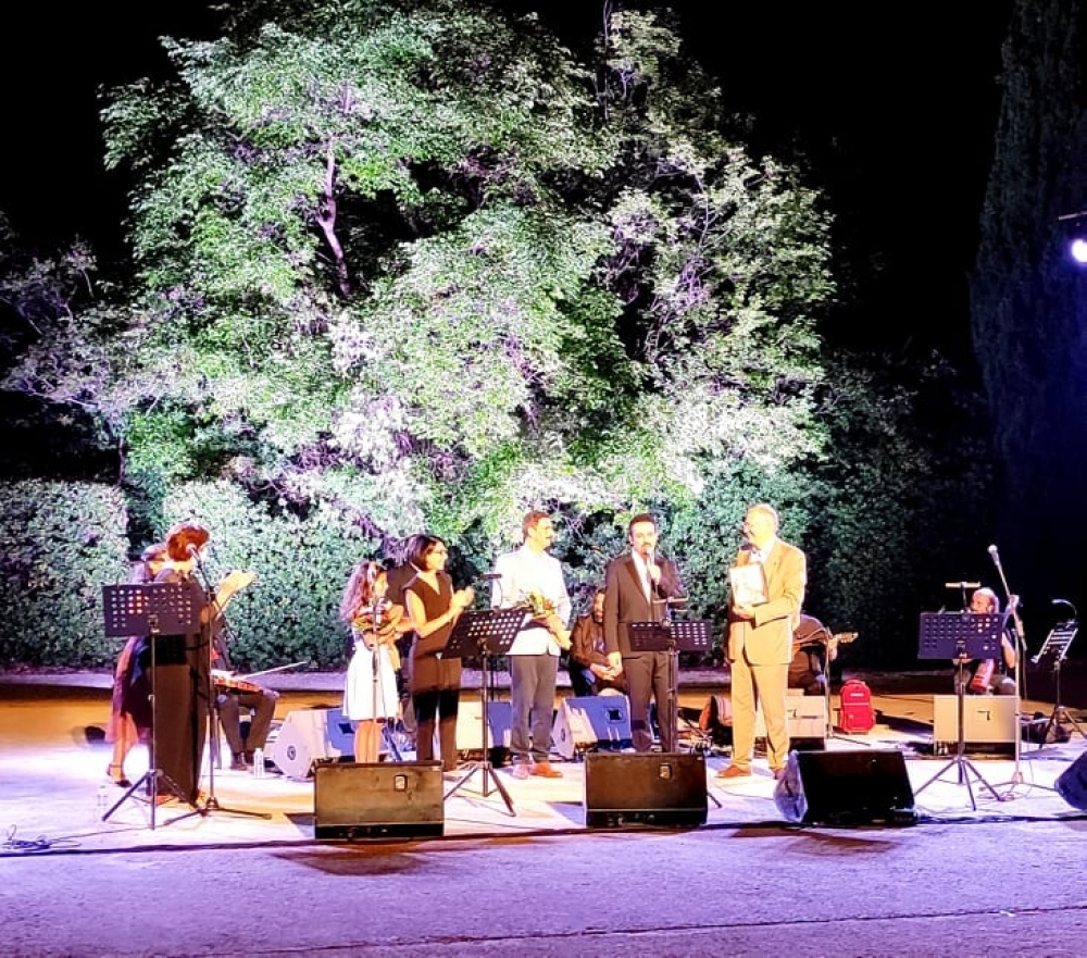 &Epsilon;&nu;&tau;&upsilon;&pi;&omega;&sigma;ί&alpha;&sigma;&epsilon; &tau;&omicron; &kappa;&omicron;&iota;&nu;ό &omicron; &laquo;&Theta;&omicron;&delta;&omega;&rho;ή&sigmaf; &tau;&omicron;&upsilon; &lsquo;21&raquo;