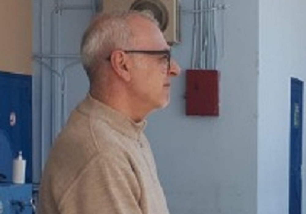 &Sigma;&upsilon;&gamma;&kappa;&iota;&nu;&epsilon;ί &tau;&omicron; &laquo;&alpha;&nu;&tau;ί&omicron;&raquo; &tau;&eta;&sigmaf; &lambda;&alpha;&kappa;&omega;&nu;&iota;&kappa;ή&sigmaf; &epsilon;&kappa;&pi;&alpha;&iota;&delta;&epsilon;&upsilon;&tau;&iota;&kappa;ή&sigmaf; &kappa;&omicron;&iota;&nu;ό&tau;&eta;&tau;&alpha;&sigmaf; &sigma;&tau;&omicron;&nu; &Pi;. &Sigma;&iota;&mu;ό&pi;&omicron;&upsilon;&lambda;&omicron;