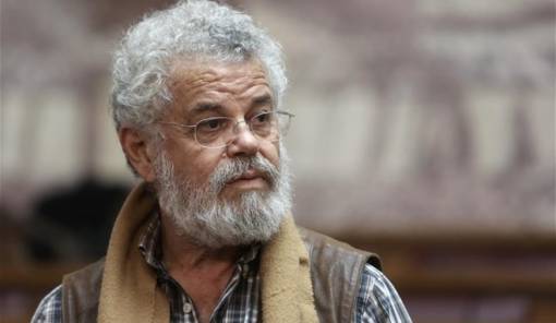 &laquo;59 έ&tau;&eta; &mu;&epsilon;&tau;ά&hellip;&raquo;: &Omicron; &Nu;. &Mu;&alpha;&nu;&iota;ό&sigmaf; &theta;&upsilon;&mu;ά&tau;&alpha;&iota; &kappa;&iota; &epsilon;&xi;&iota;&sigma;&tau;&omicron;&rho;&epsilon;ί