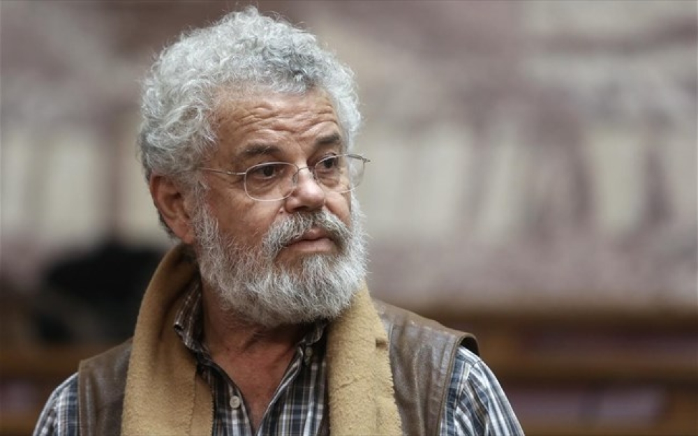 &laquo;59 έ&tau;&eta; &mu;&epsilon;&tau;ά&hellip;&raquo;: &Omicron; &Nu;. &Mu;&alpha;&nu;&iota;ό&sigmaf; &theta;&upsilon;&mu;ά&tau;&alpha;&iota; &kappa;&iota; &epsilon;&xi;&iota;&sigma;&tau;&omicron;&rho;&epsilon;ί