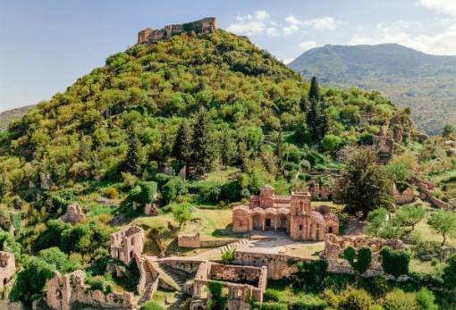 Η Ελλάδα θωρακίζει τους θησαυρούς της