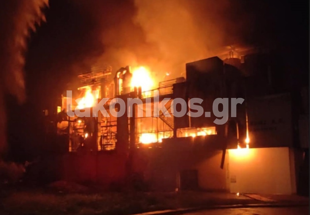 Ισχυρή έκρηξη και πυρκαγιά στο πυρηνελαιουργείο Χατζέλη (ΦΩΤΟ)
