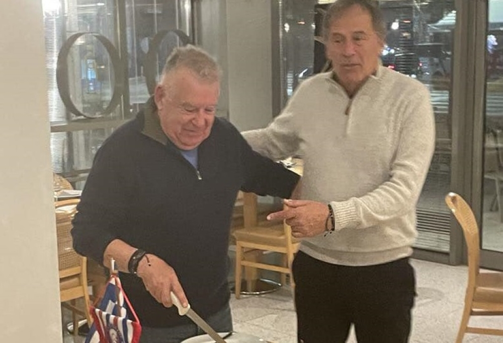 Έ&kappa;&omicron;&psi;&alpha;&nu; &tau;&eta;&nu; &pi;ί&tau;&alpha; &tau;&omicron;&upsilon;&sigmaf; &omicron;&iota; &pi;&alpha;&lambda;&alpha;ί&mu;&alpha;&chi;&omicron;&iota; &tau;&omicron;&upsilon; &Alpha;&Omicron; &Sigma;&pi;ά&rho;&tau;&eta;