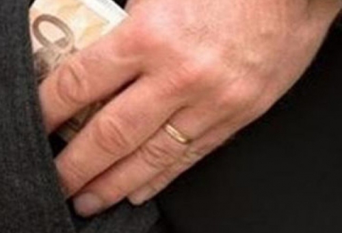 Εξαπάτησαν ηλικιωμένη στο Καστόρι 