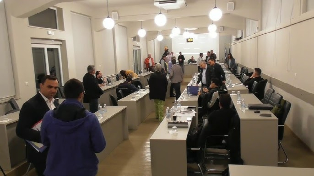 &Chi;&omega;&rho;&omicron;&tau;&alpha;&xi;&iota;&kappa;ό &Alpha;&Pi;&Epsilon; &kappa;&alpha;&iota; &Pi;ά&rho;&nu;&omega;&nu;&alpha;&sigmaf;&ndash;&Mu;&alpha;&lambda;έ&alpha;&sigmaf; &sigma;&tau;&omicron; &tau;&rho;&alpha;&pi;έ&zeta;&iota; &tau;&omicron;&upsilon; &Pi;&epsilon;&rho;&iota;&phi;&epsilon;&rho;&epsilon;&iota;&alpha;&kappa;&omicron;ύ &Sigma;&upsilon;&mu;&beta;&omicron;&upsilon;&lambda;ί&omicron;&upsilon;