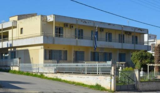 &Gamma;&eta;&rho;&omicron;&kappa;&omicron;&mu;&epsilon;ί&omicron; &Sigma;&pi;ά&rho;&tau;&eta;&sigmaf;: &Pi;&rho;&omicron;&kappa;ή&rho;&upsilon;&xi;&eta; &mu;ί&alpha;&sigmaf; &theta;έ&sigma;&eta;&sigmaf; &nu;&omicron;&sigma;&eta;&lambda;&epsilon;&upsilon;&tau;ή/&tau;&rho;&iota;&alpha;&sigmaf; &pi;&lambda;ή&rho;&omicron;&upsilon;&sigmaf; &alpha;&pi;&alpha;&sigma;&chi;ό&lambda;&eta;&sigma;&eta;&sigmaf;