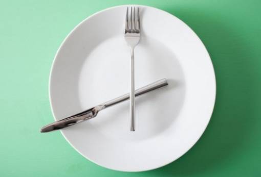 Διαλειμματική νηστεία: Κάνει καμία διαφορά για τους παχύσαρκους;