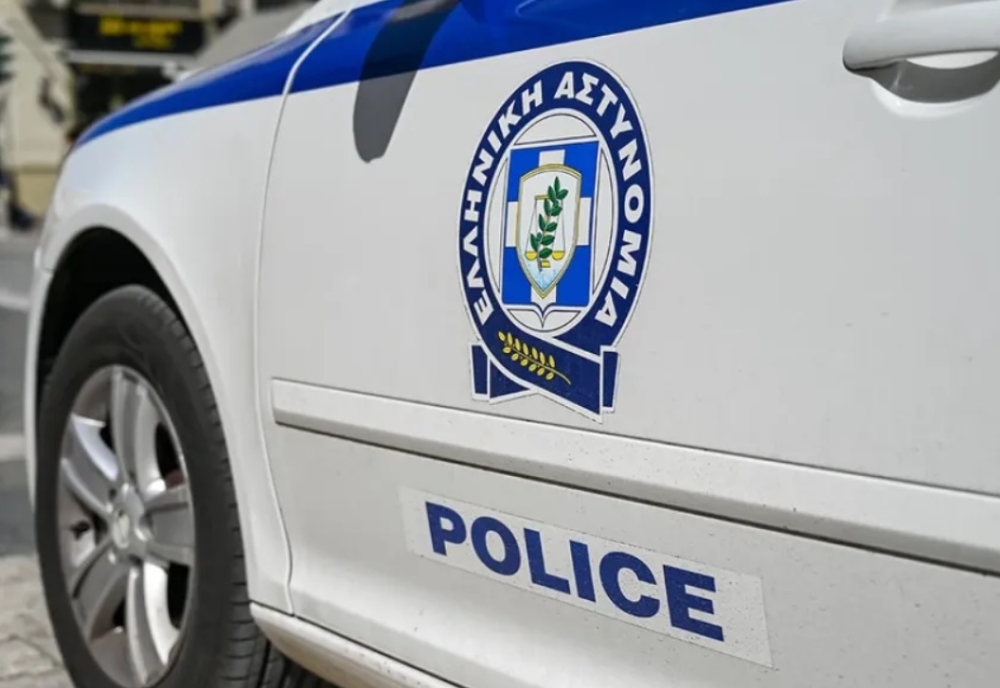 &Alpha;&pi;&epsilon;&tau;&rho;ά&pi;&eta; &kappa;&omicron;&mu;&pi;ί&nu;&alpha; &mu;&epsilon; &laquo;&mu;&alpha;ϊ&mu;&omicron;ύ&raquo; &lambda;&omicron;&gamma;&iota;&sigma;&tau;έ&sigmaf; &sigma;&tau;&eta; &Sigma;&kappa;ά&lambda;&alpha;