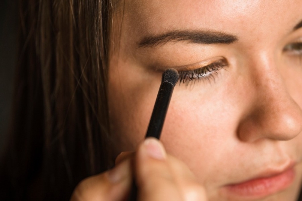 &Tau;&omicron; &mu;&upsilon;&sigma;&tau;&iota;&kappa;ό &tau;&omicron;&upsilon; eyeliner  &gamma;&iota;&alpha; &alpha;&nu;&omicron;&rho;&theta;&omega;&mu;έ&nu;&omicron; &beta;&lambda;έ&mu;&mu;&alpha;