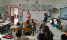 &Mu;&alpha;&theta;&eta;&tau;έ&sigmaf; &tau;&omicron;&upsilon; &Delta;&eta;&mu;&omicron;&tau;&iota;&kappa;&omicron;ύ &Sigma;&chi;&omicron;&lambda;&epsilon;ί&omicron;&upsilon; &Alpha;&mu;&upsilon;&kappa;&lambda;ώ&nu; &mu;&alpha;&theta;&alpha;ί&nu;&omicron;&upsilon;&nu; &nu;&rsquo; &alpha;&pi;&omicron;&phi;&epsilon;ύ&gamma;&omicron;&upsilon;&nu; &tau;&iota;&sigmaf; &pi;&alpha;&gamma;ί&delta;&epsilon;&sigmaf; &tau;&omicron;&upsilon; &delta;&iota;&alpha;&delta;&iota;&kappa;&tau;ύ&omicron;&upsilon;