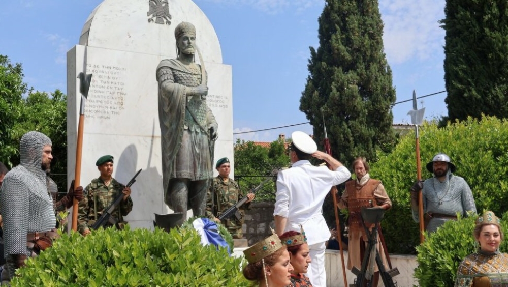 &Alpha;&lambda;ώ&beta;&eta;&tau;&eta; &eta; &pi;&alpha;&rho;&alpha;&kappa;&alpha;&tau;&alpha;&theta;ή&kappa;&eta; &tau;&omicron;&upsilon; &Pi;&alpha;&lambda;&alpha;&iota;&omicron;&lambda;ό&gamma;&omicron;&upsilon; &mu;&epsilon; &theta;&epsilon;&mu;&alpha;&tau;&omicron;&phi;ύ&lambda;&alpha;&kappa;&alpha; &tau;&omicron;&nu; &Mu;&upsilon;&sigma;&tau;&rho;ά