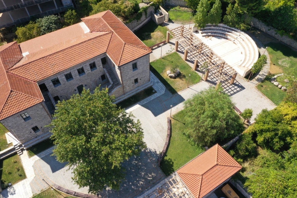 &Iota;&Nu;&Epsilon;&Beta;&Upsilon;&Pi; &Mu;&upsilon;&sigma;&tau;&rho;ά: &Tau;&omicron; &Upsilon;&pi;&omicron;&upsilon;&rho;&gamma;&epsilon;ί&omicron; &Pi;&alpha;&iota;&delta;&epsilon;ί&alpha;&sigmaf; &zeta;&eta;&tau;ά &epsilon;&xi;&eta;&gamma;ή&sigma;&epsilon;&iota;&sigmaf; &alpha;&pi;ό &tau;&omicron; &Pi;&Alpha;&Pi;&Epsilon;&Lambda;