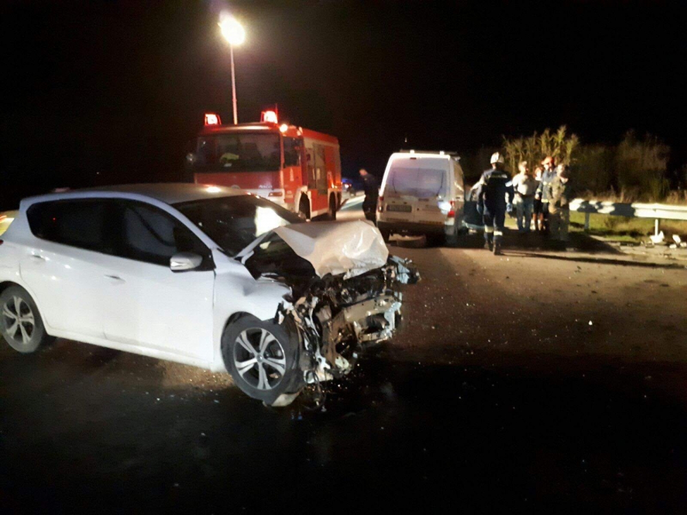 Τρεις τραυματίες σε τροχαίο στη Σκούρα